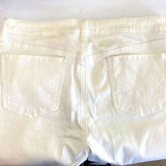 No label white pockets zipper button cut off bottoms inseam 23 1/2 inches - Picture 3 of 4